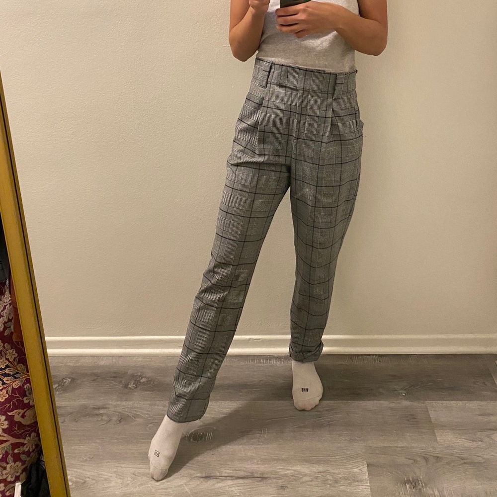 Plaid pants !